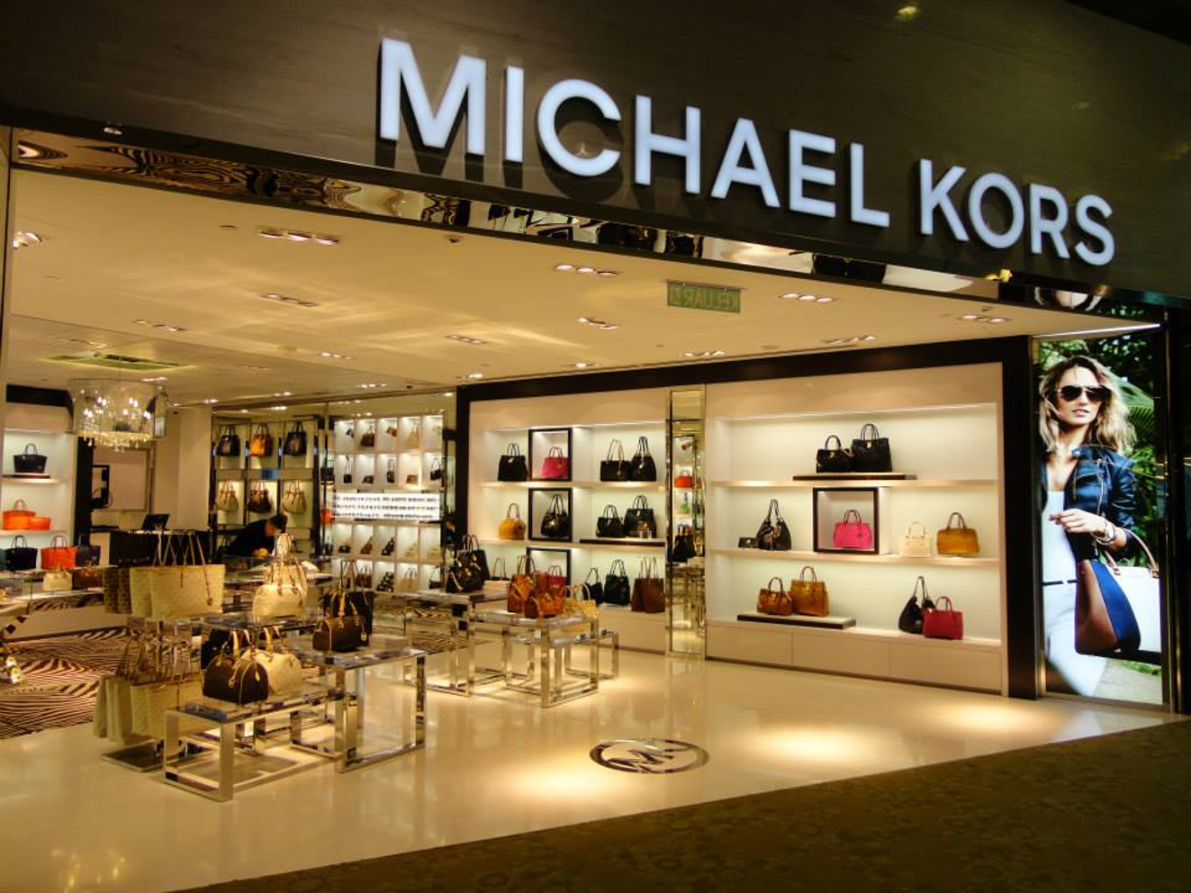 MICHEAL KORS & PEDRO